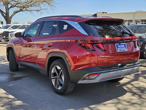 2025 Hyundai TUCSON SEL