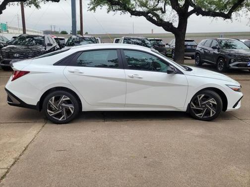 2025 Hyundai ELANTRA Sport