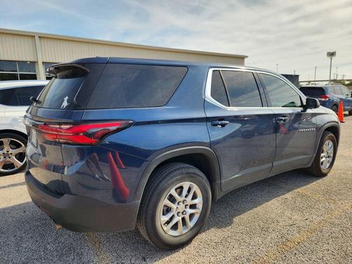 Northsky Blue Metallic 2023 Chevrolet Traverse LS
