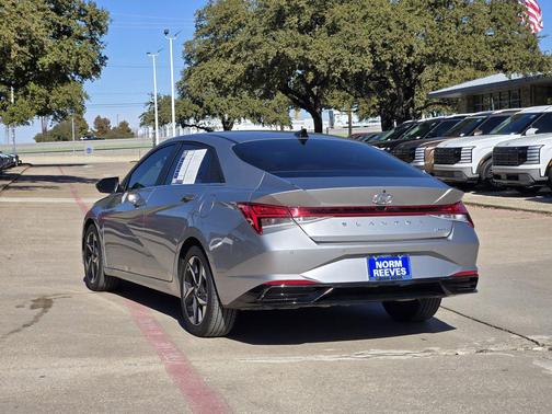 2021 Hyundai ELANTRA Limited