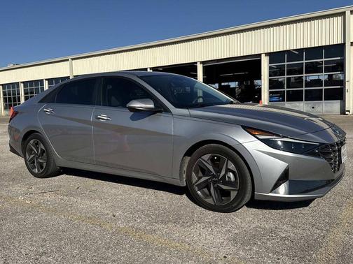 2021 Hyundai ELANTRA Limited