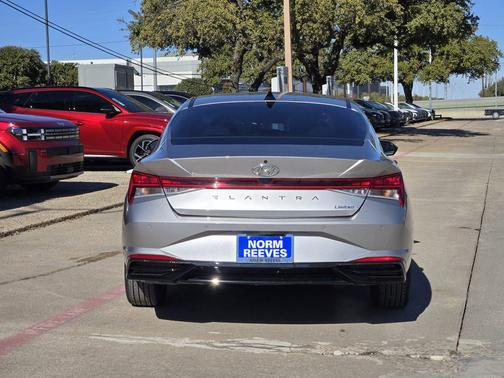 2021 Hyundai ELANTRA Limited