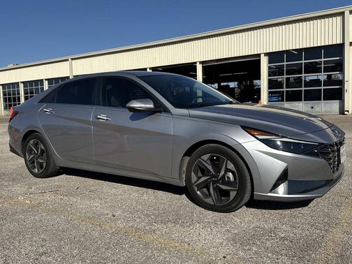 2021 Hyundai ELANTRA Limited