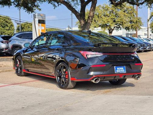 2025 Hyundai ELANTRA N Base