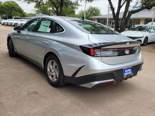 2025 Hyundai SONATA SE