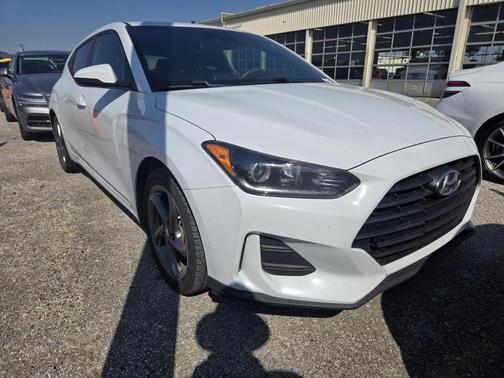 2019 Hyundai Veloster 2