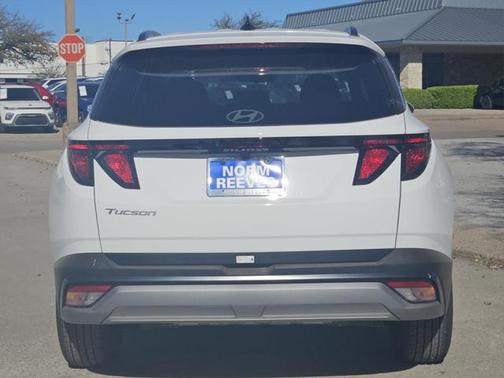 2025 Hyundai TUCSON SEL