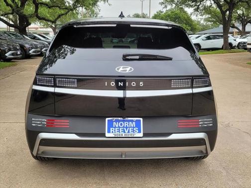 2025 Hyundai IONIQ 5 SE