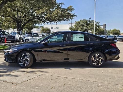 2025 Hyundai ELANTRA Sport