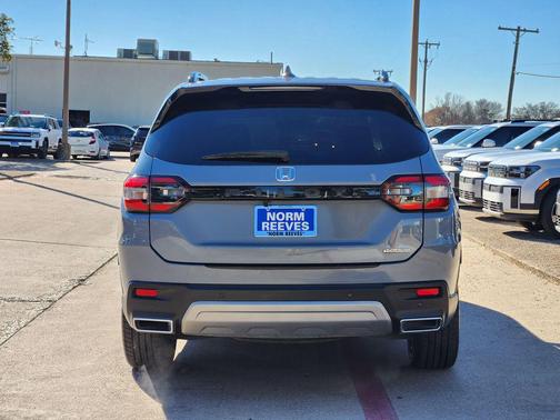 2024 Honda Pilot Touring 8-Passenger