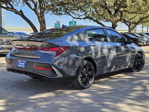 2026 Hyundai ELANTRA Sport