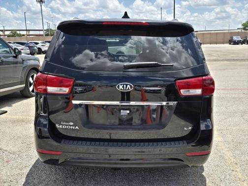 2016 Kia Sedona LX