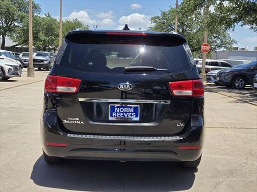 2016 Kia Sedona LX