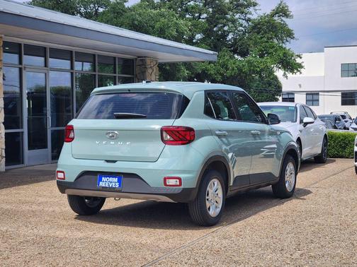 Mirage Green 2026 Hyundai VENUE SE
