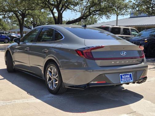 2022 Hyundai SONATA SEL