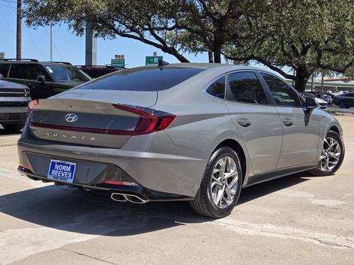 2022 Hyundai SONATA SEL
