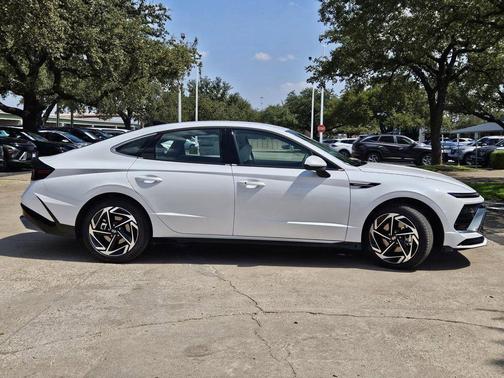 2026 Hyundai SONATA SEL