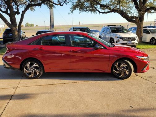 2025 Hyundai ELANTRA Sport