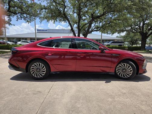 2025 Hyundai SONATA Hybrid SE