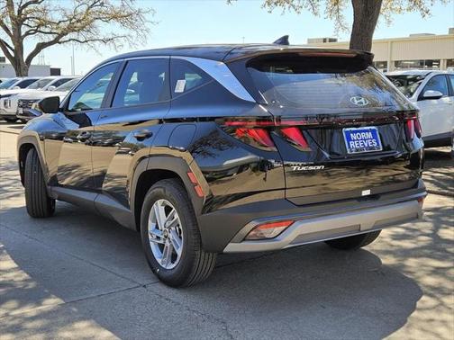 2025 Hyundai TUCSON SE