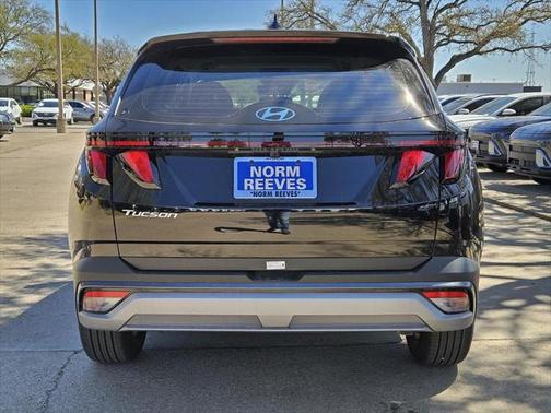 2025 Hyundai TUCSON SE