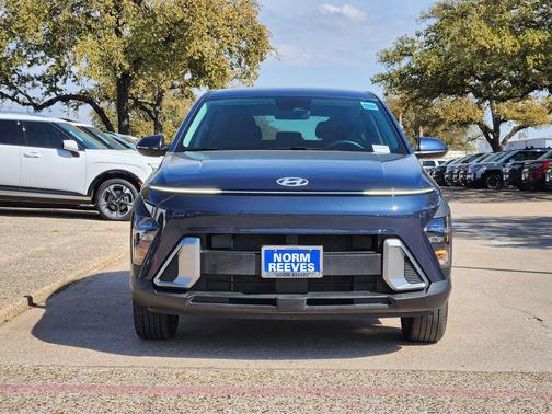 2025 Hyundai KONA SE