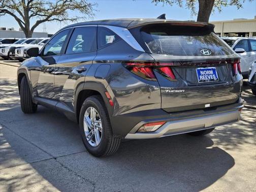 2025 Hyundai TUCSON SE