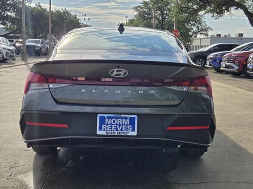 2025 Hyundai ELANTRA Sport