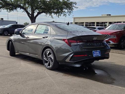 2025 Hyundai ELANTRA Sport