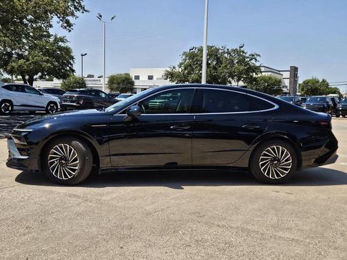 2025 Hyundai SONATA Hybrid Limited