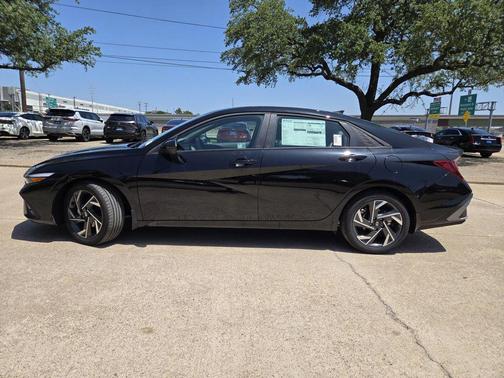 2025 Hyundai ELANTRA Sport