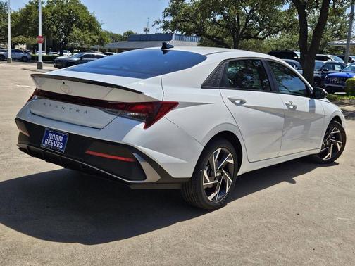 2025 Hyundai ELANTRA Sport