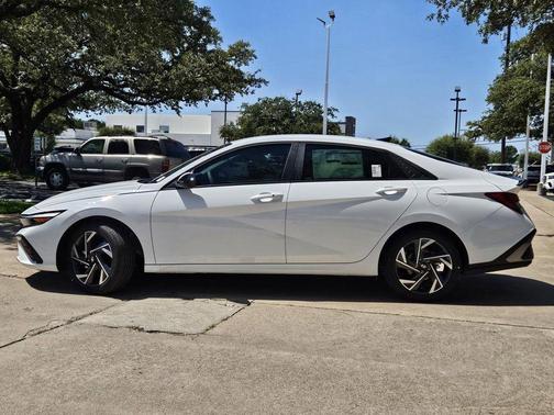 2025 Hyundai ELANTRA Sport