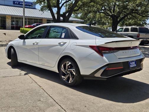 2025 Hyundai ELANTRA Sport