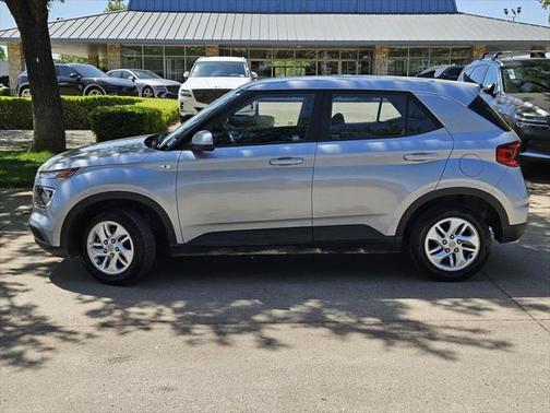 2020 Hyundai VENUE SE