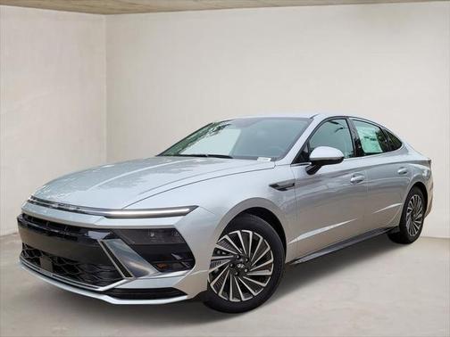 2025 Hyundai SONATA Hybrid SE