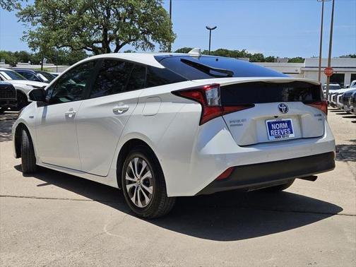 2022 Toyota Prius XLE