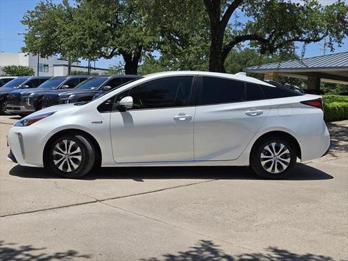 2022 Toyota Prius XLE