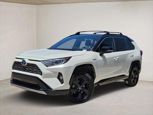2020 Toyota RAV4 Hybrid SE