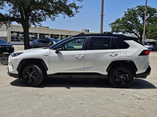 2020 Toyota RAV4 Hybrid SE