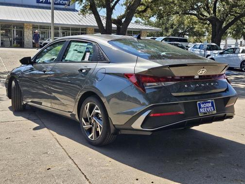 2025 Hyundai ELANTRA Sport