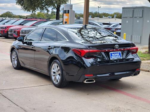 2022 Toyota Avalon XLE