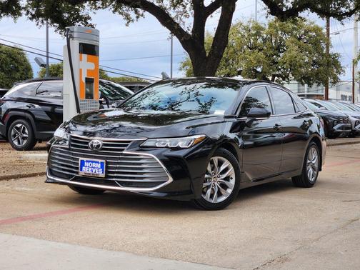 2022 Toyota Avalon XLE