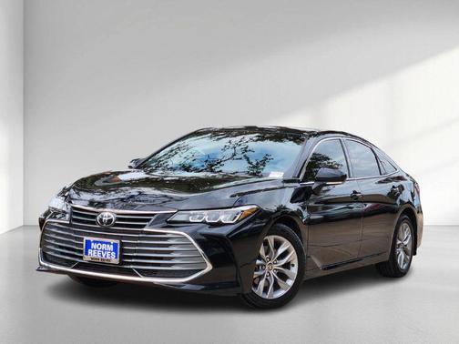 2022 Toyota Avalon XLE