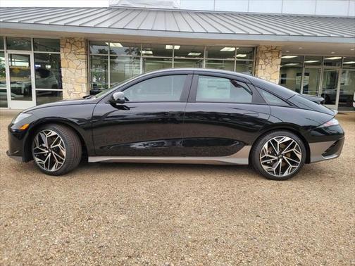 2025 Hyundai IONIQ 6 SEL