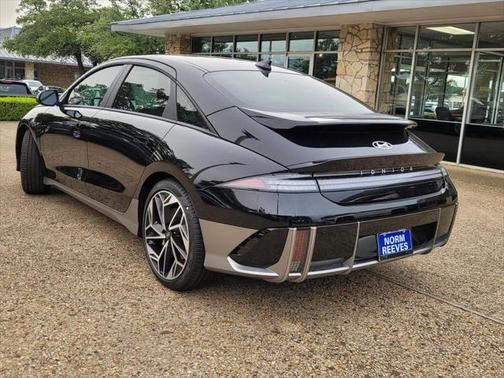 2025 Hyundai IONIQ 6 SEL