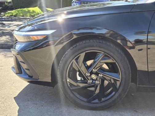 2026 Hyundai ELANTRA Sport