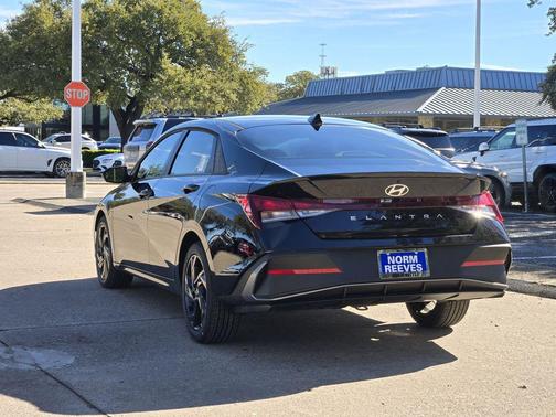 2026 Hyundai ELANTRA Sport