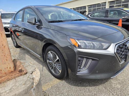 2022 Hyundai IONIQ Plug-In Hybrid Limited