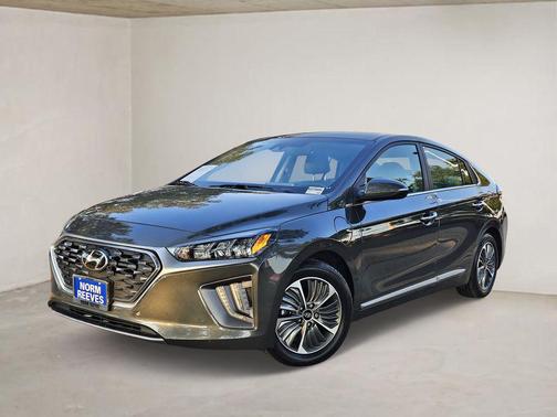 2022 Hyundai IONIQ Plug-In Hybrid Limited
